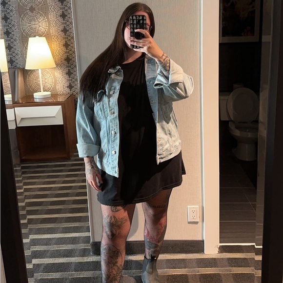 Meet your Posher, Alex - Picture 1 of 1